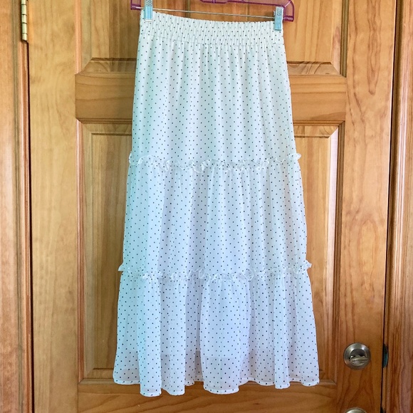 Women’s size XS Blousology white flowy tiered skirt with black polka dots - Picture 1 of 9